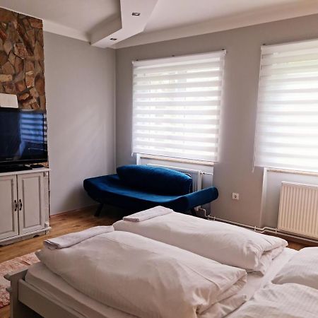 Huerrem Apartman Eger Exterior foto
