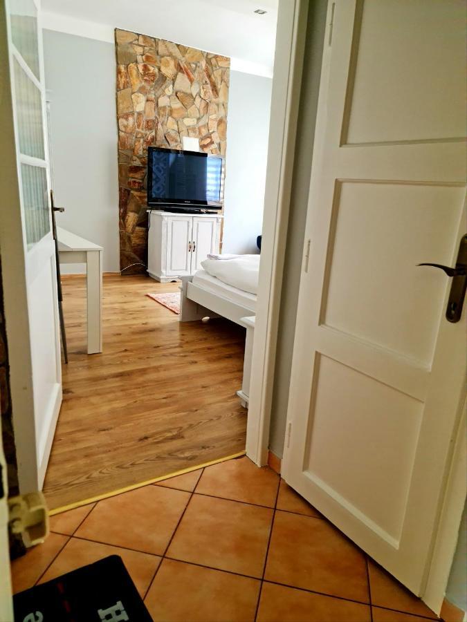 Huerrem Apartman Eger Exterior foto